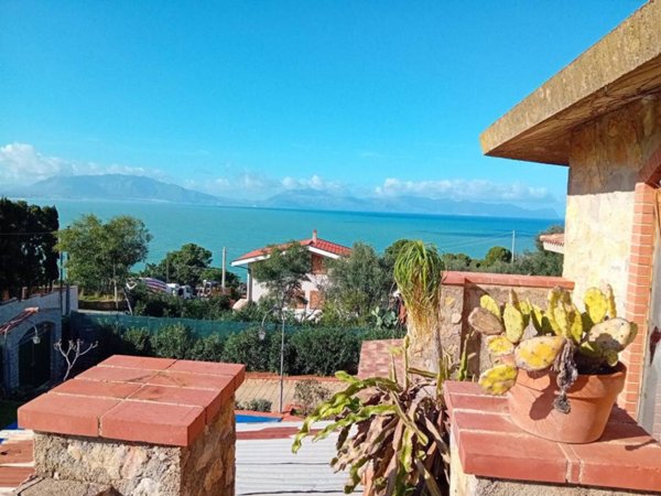 casa indipendente in vendita a Terrasini in zona Città del Mare/Perla del Golfo