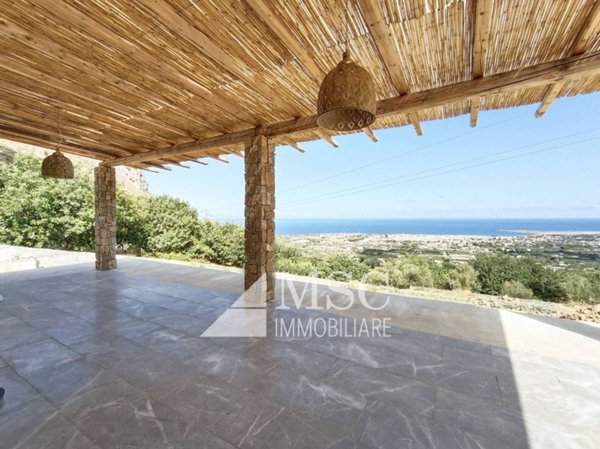 casa indipendente in vendita a Terrasini
