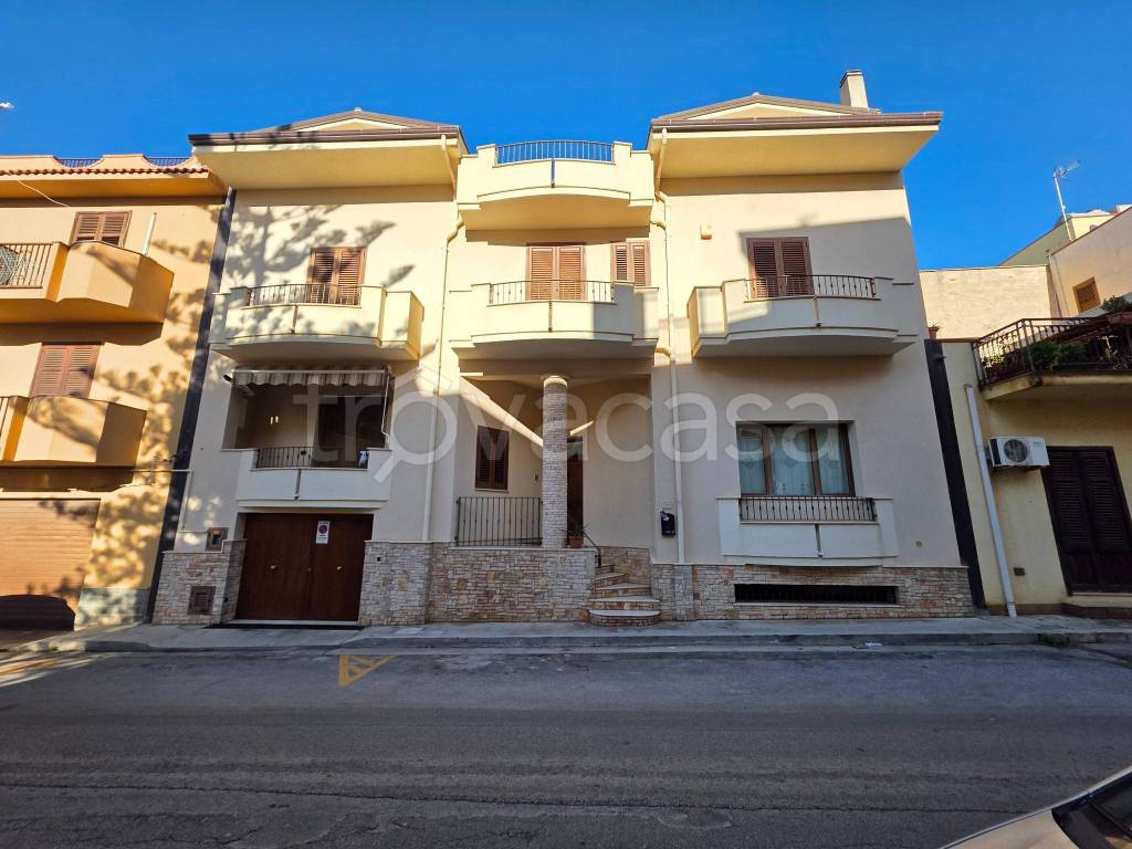 casa indipendente in vendita a Terrasini