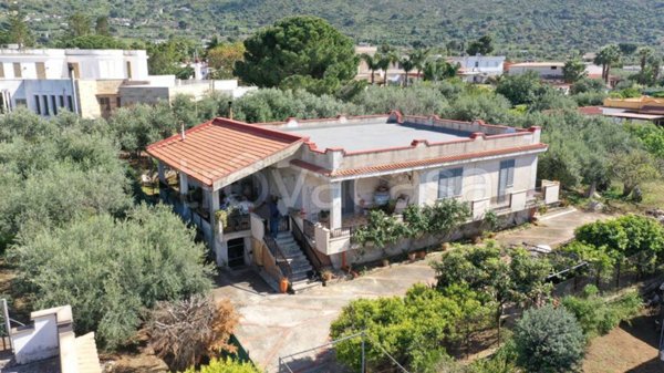 casa indipendente in vendita a Terrasini