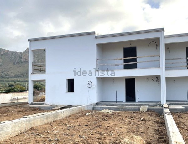 casa indipendente in vendita a Terrasini in zona Città del Mare/Perla del Golfo