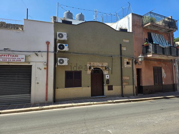 casa indipendente in vendita a Terrasini
