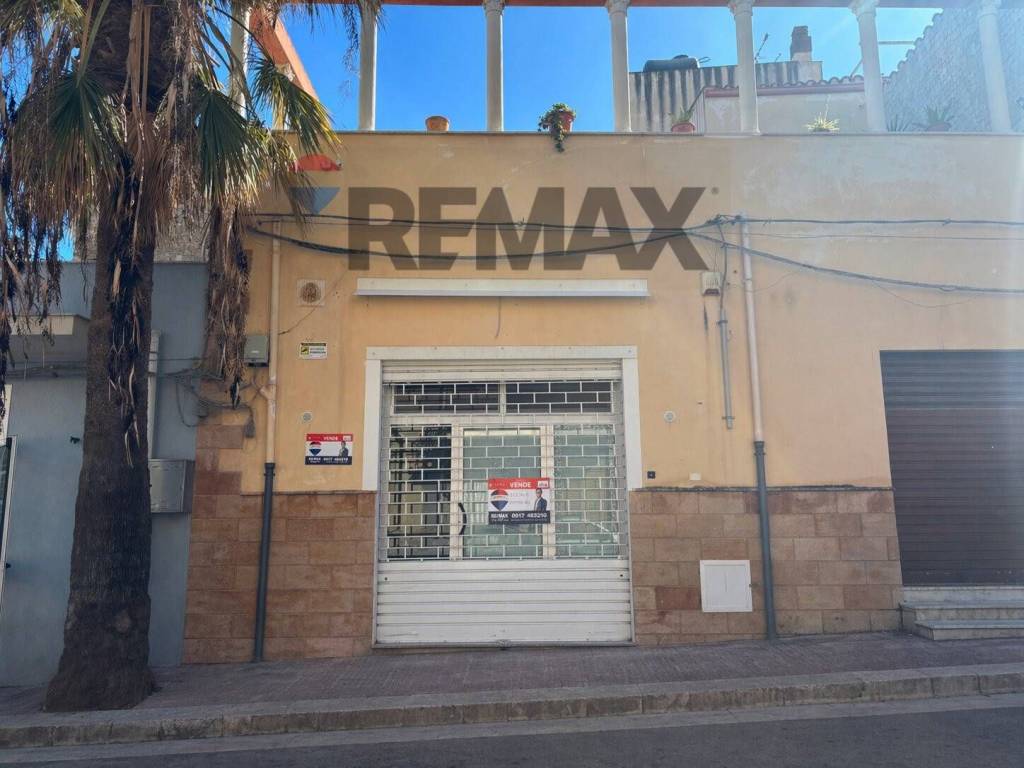 negozio in vendita a Terrasini