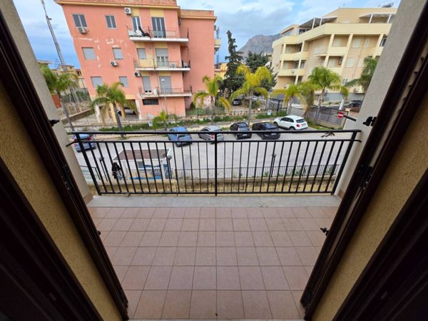 appartamento in vendita a Terrasini in zona Cala Rossa