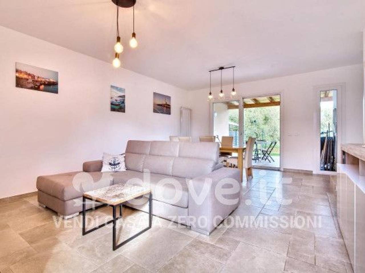 casa indipendente in vendita a Terrasini in zona Cala Rossa