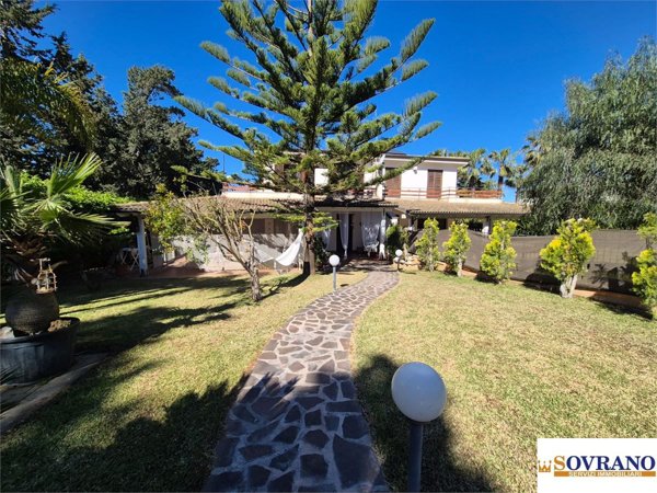 casa indipendente in vendita a Terrasini in zona Città del Mare/Perla del Golfo