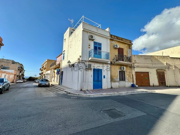 casa indipendente in vendita a Terrasini