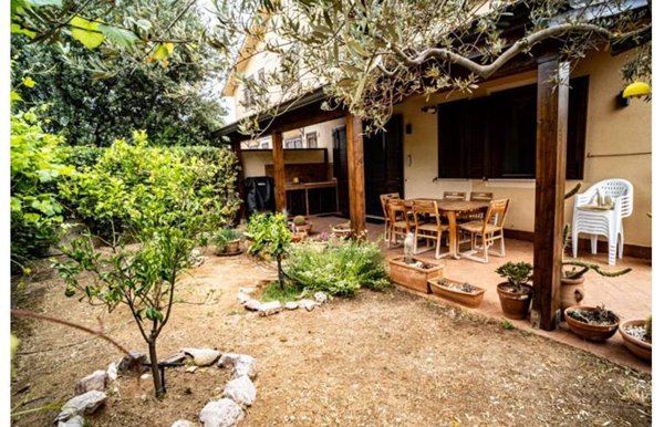 casa indipendente in vendita a Terrasini