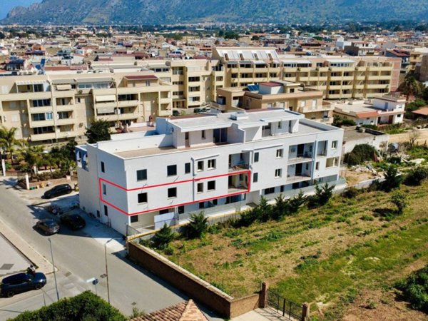 appartamento in vendita a Terrasini in zona Cala Rossa
