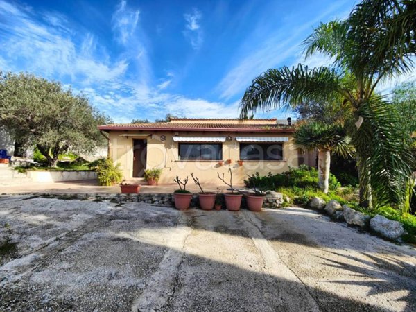 casa indipendente in vendita a Terrasini in zona Paternella