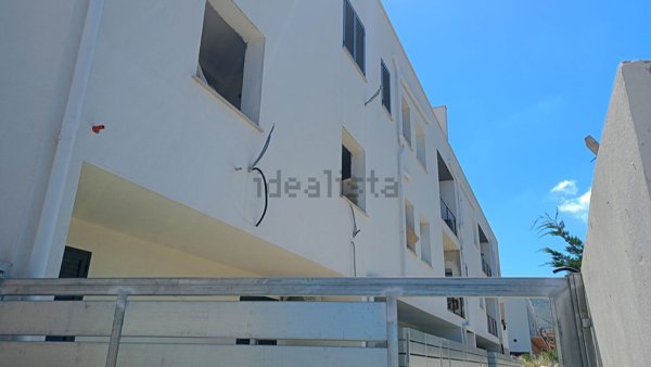 appartamento in vendita a Terrasini in zona Cala Rossa