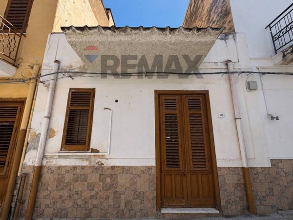 casa indipendente in vendita a Terrasini