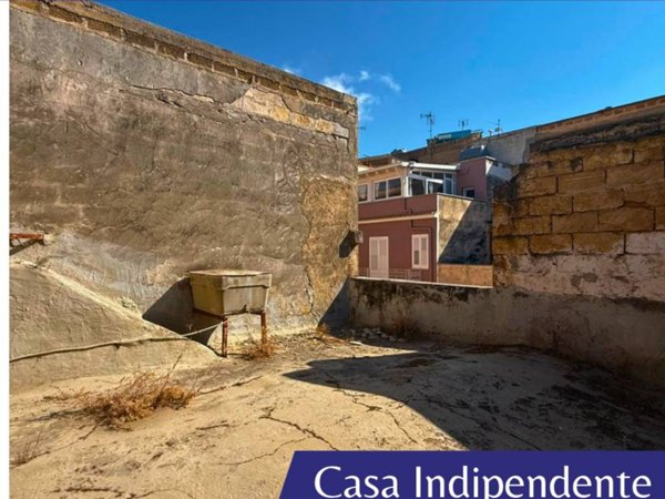 casa indipendente in vendita a Terrasini