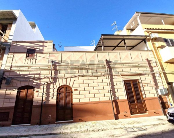 casa indipendente in vendita a Terrasini