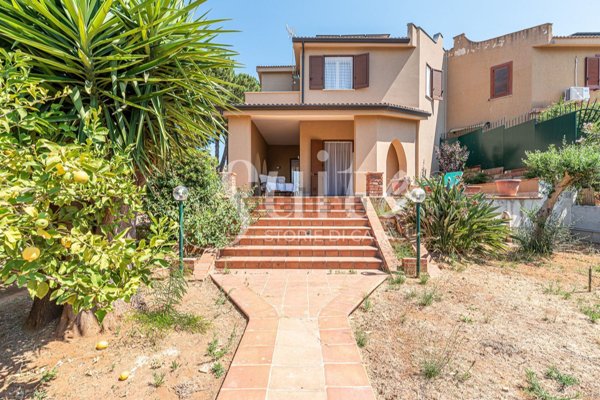 casa indipendente in vendita a Terrasini in zona Città del Mare/Perla del Golfo