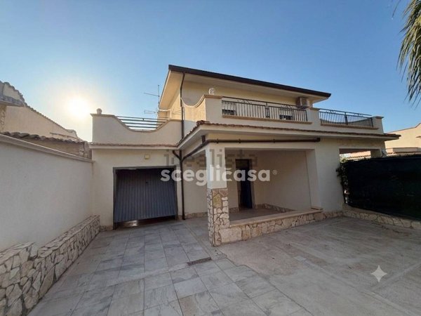 casa indipendente in vendita a Terrasini