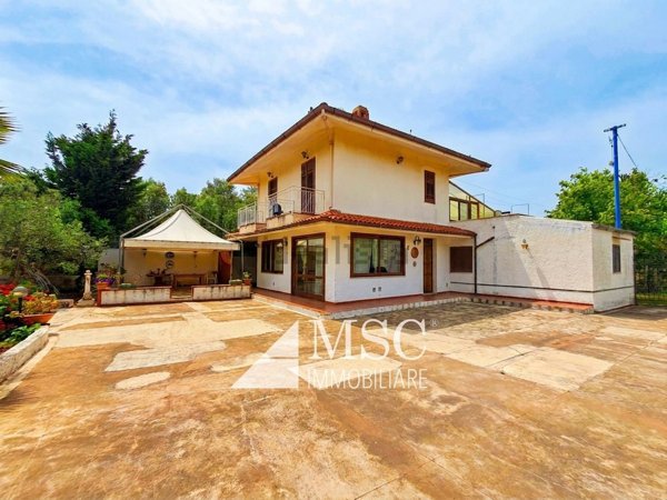 casa indipendente in vendita a Terrasini in zona Cala Rossa