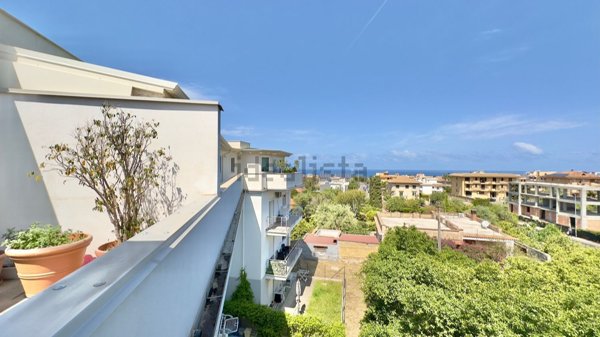 appartamento in vendita a Terrasini in zona Cala Rossa