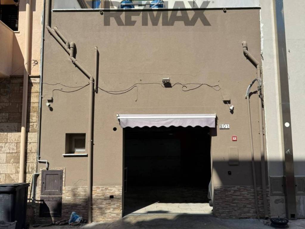 negozio in vendita a Terrasini