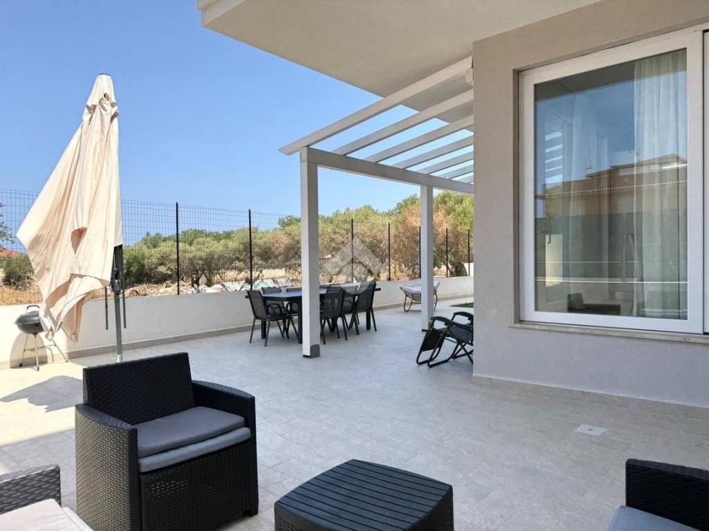appartamento in vendita a Terrasini in zona Cala Rossa