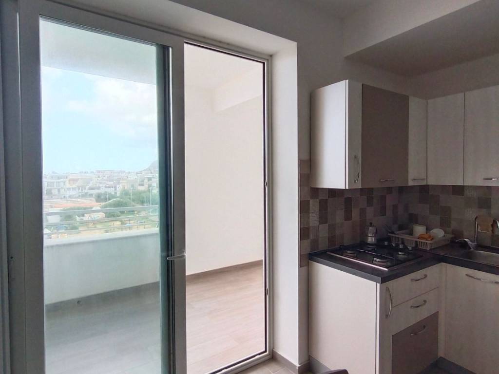 appartamento in vendita a Terrasini in zona Cala Rossa