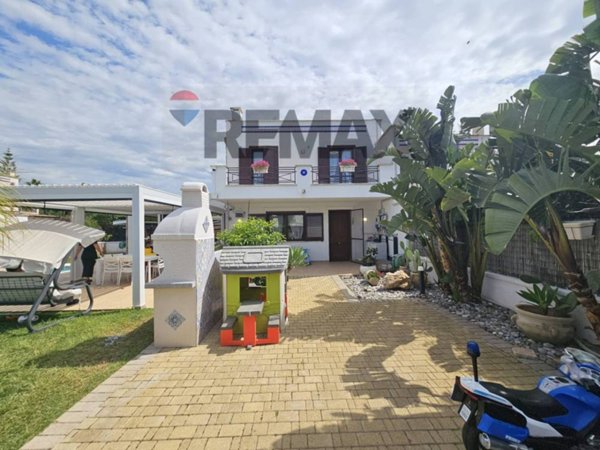 casa indipendente in vendita a Terrasini in zona Città del Mare/Perla del Golfo