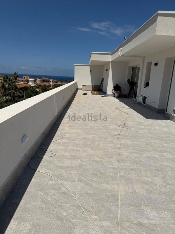 appartamento in vendita a Terrasini in zona Cala Rossa