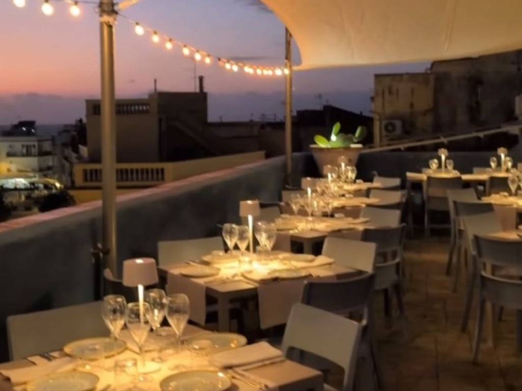 negozio in vendita a Terrasini