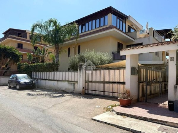 appartamento in vendita a Terrasini in zona Cala Rossa