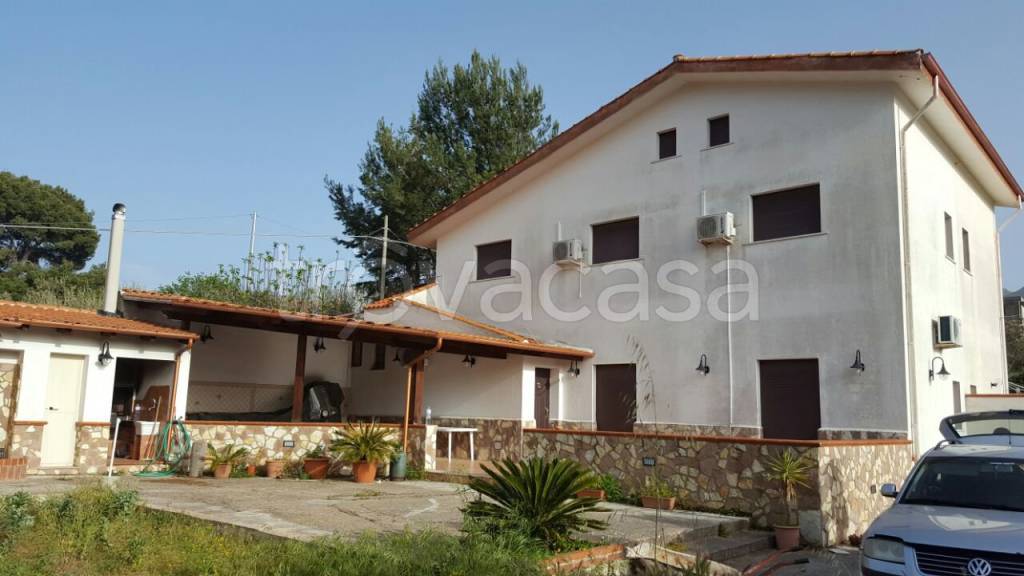 casa indipendente in vendita a Torretta