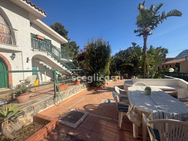 casa indipendente in vendita a Torretta