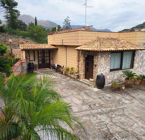 casa indipendente in vendita a Torretta