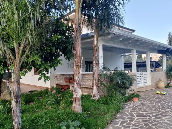 casa indipendente in vendita a Torretta