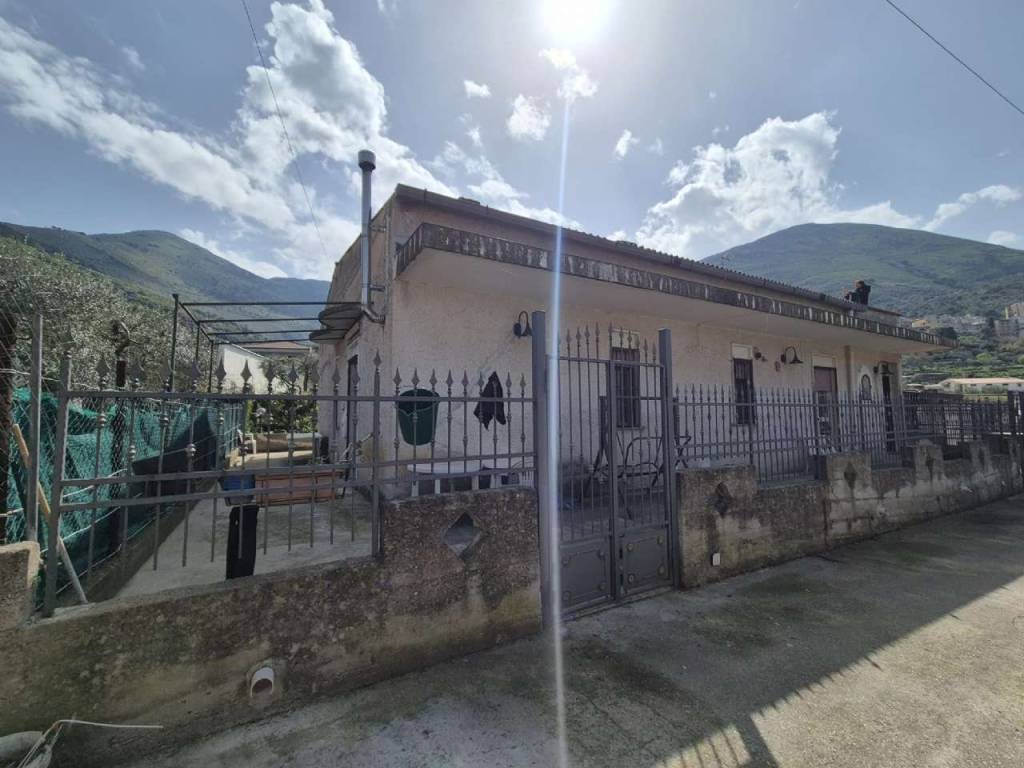 casa indipendente in vendita a Torretta