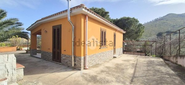 casa indipendente in vendita a Torretta