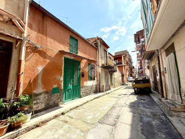 casa indipendente in vendita a Trabia