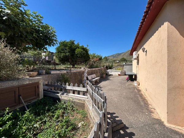 casa indipendente in vendita a Trabia