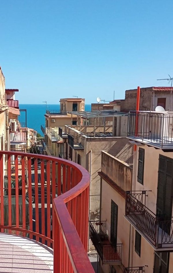 esavano in vendita a Trabia