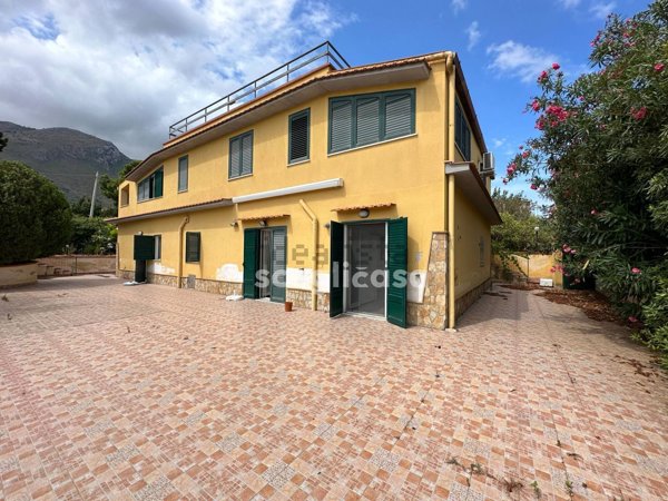 casa indipendente in vendita a Trabia