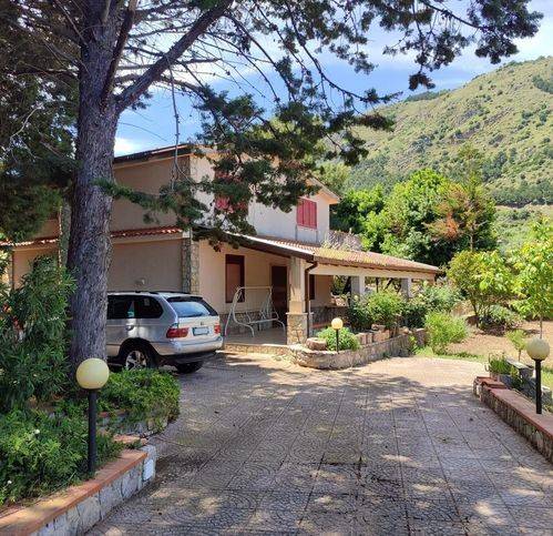 casa indipendente in vendita a Trabia