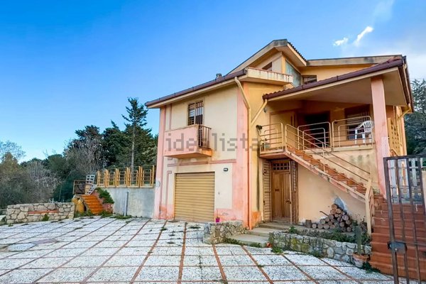 casa indipendente in vendita a Trabia