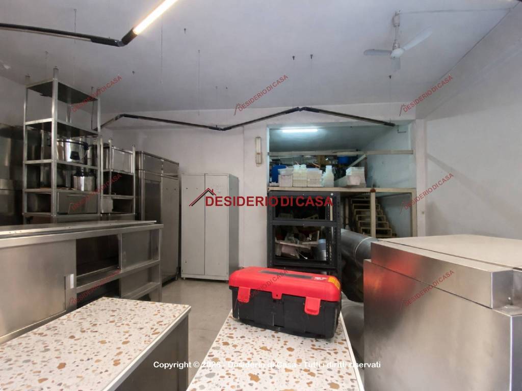 locale commerciale in vendita a Trabia