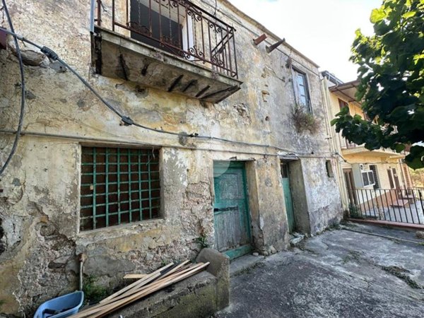 intera palazzina in vendita a Trabia in zona Sant'Onofrio