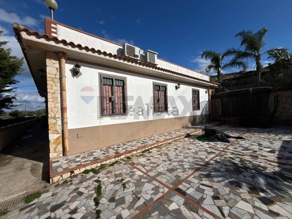 casa indipendente in vendita a Trabia in zona Sant'Onofrio