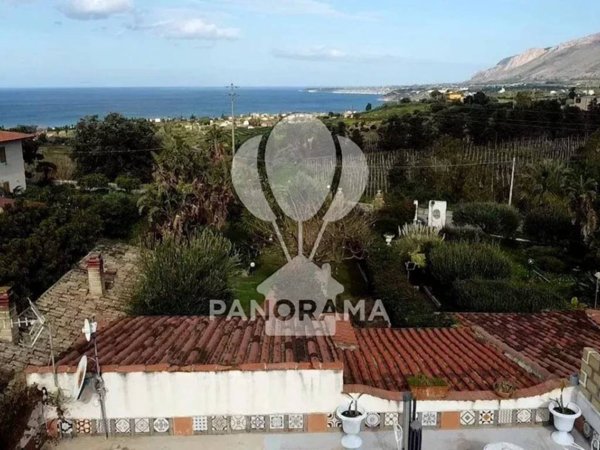casa indipendente in vendita a Trappeto