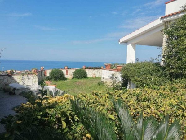 casa indipendente in vendita a Trappeto
