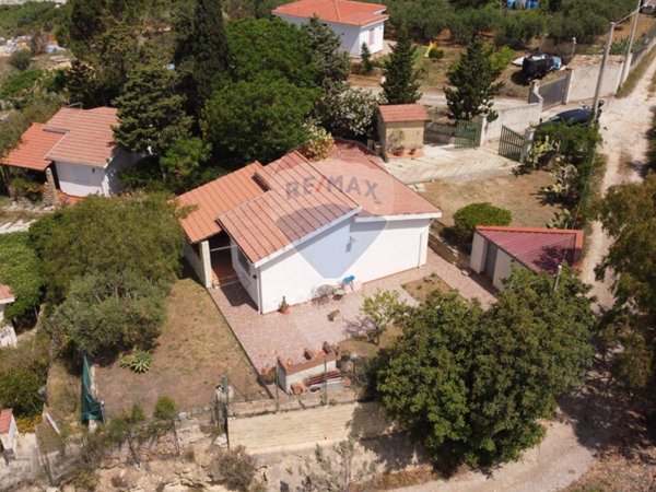 casa indipendente in vendita a Trappeto