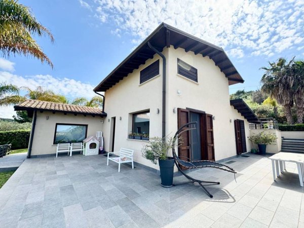 casa indipendente in vendita a Trappeto