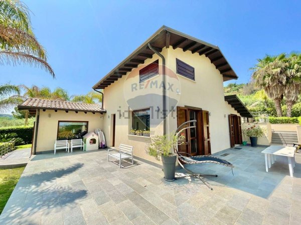 casa indipendente in vendita a Trappeto