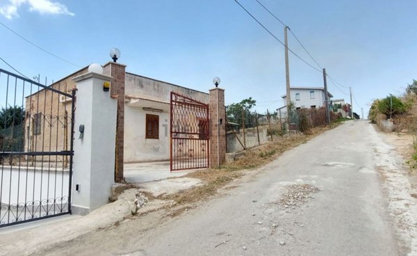 casa indipendente in vendita a Trappeto